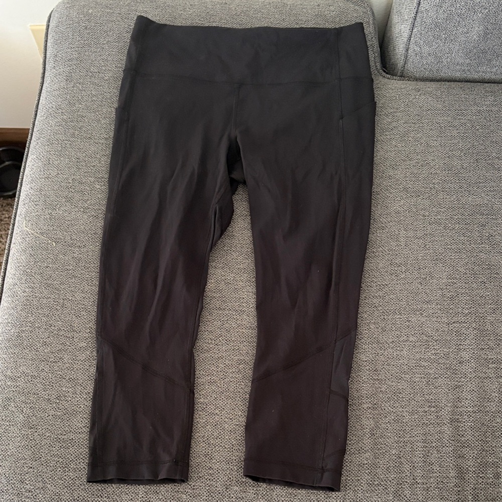 Lululemon base pace crop